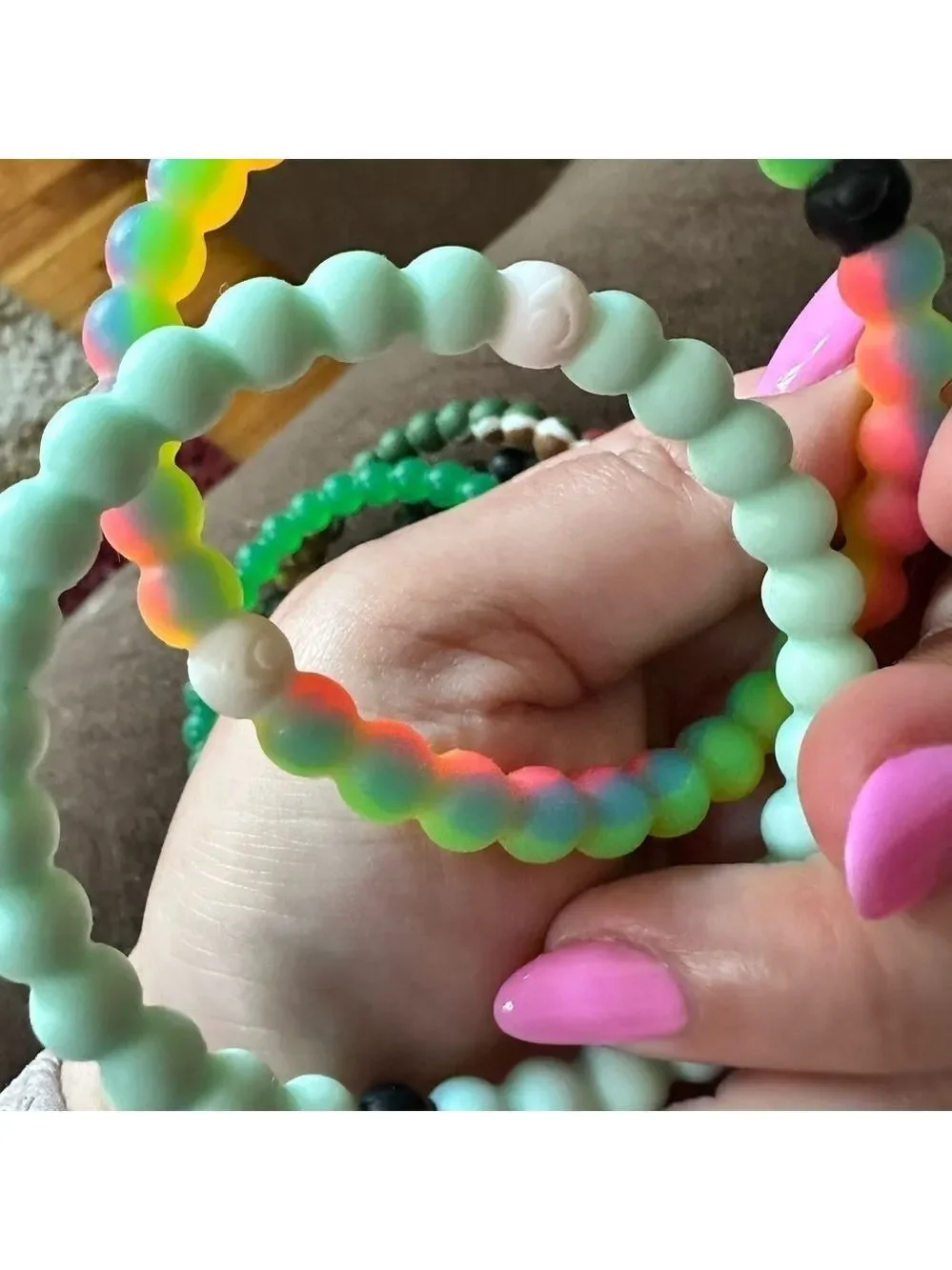 Lokai Bracelets- Lot of 16 Bracelets - Picture 5 of 11